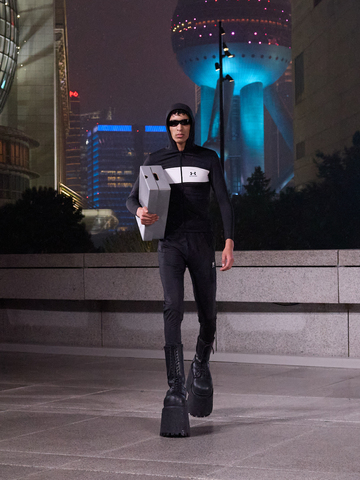 Balenciaga春季 25 系列发布秀