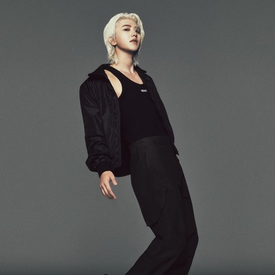 蔡徐坤演绎VERSACE MERCURY运动鞋广告大片