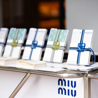 MIU MIU 夏日读本