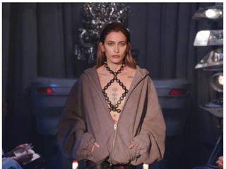 颠覆传统秀场，alexanderwang “席卷” 纽约