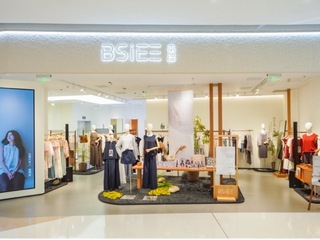 BSiEE本涩上海首店启幕，官宣首位品牌代言人赵昭仪