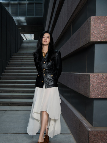 演员姚晨身着CHLOÉ 2024秋季系列亮相上海国际电影节“一带一路”电影周启动仪式