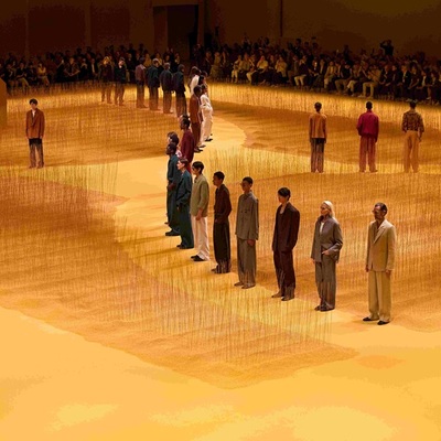  杰尼亚倾情发布2025夏季时装秀  循迹亚麻绿洲