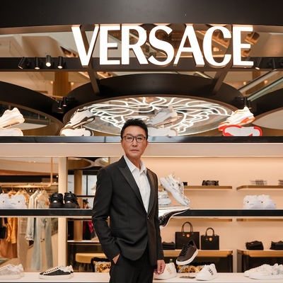 众星亮相全新VERSACE上海恒隆限时精品店