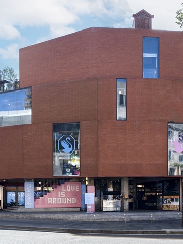  SWAROVSKI施华洛世奇携手HARMAY話梅 特别呈现“心动蜜语”限时快闪活动