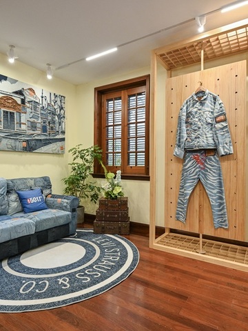 Levi's® 携手TIMES REMAKE闪现“巨富长”，共谱「蓝」调时刻