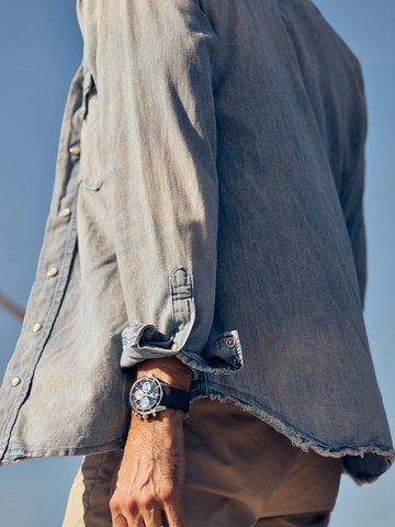 TAG HEUER 泰格豪雅推出全新 泰格豪雅卡莱拉系列 SEAFARER 计时码表 HODINKEE 联名款