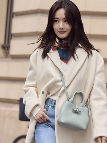 LONGCHAMP「珑骧」正式宣布演员李一桐出任 品牌形象大使