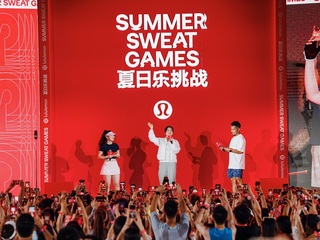 lululemon品牌大使贾玲惊喜现身“夏日乐挑战”全国总决赛