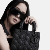 迪奥全球品牌大使金智秀（JISOO）倾情演绎 全新 LADY DIOR 手袋广告大片