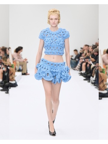 Acne Studios 呈现2025春夏女装系列