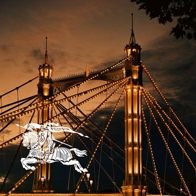 「气象万千 博境守候」 Burberry发布2024外套系列