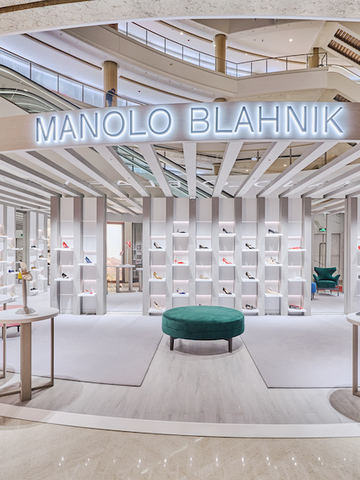 MANOLO BLAHNIK玛诺洛正式登陆中国内地市场