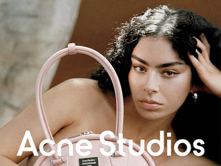 Charli xcx演绎Acne Studios全新风格广告大片