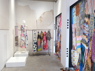 “Unfold”展览亮相上海艺术季，探索JUL14 H3U3R艺术褶皱与创意的流动之美