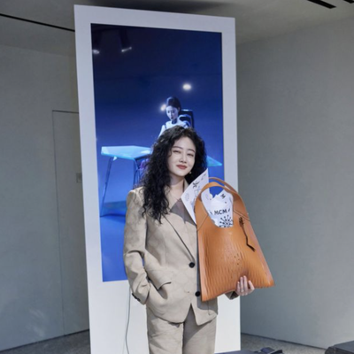 德国奢侈品牌MCM携手演员谭卓 共同呈现限时艺术展 ——启示录-不现时