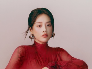 Acne Studios倾呈2025新春限定系列庆祝农历蛇年新春