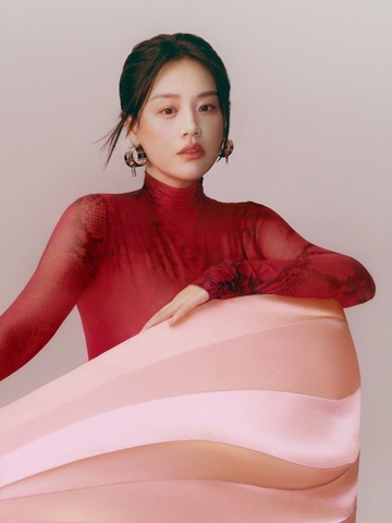 Acne Studios倾呈2025新春限定系列庆祝农历蛇年新春