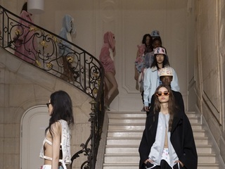 艺术总监NIGO呈现 KENZO 2025秋冬女装系列