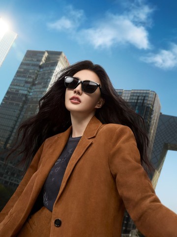 Coach发布2025春夏眼镜系列