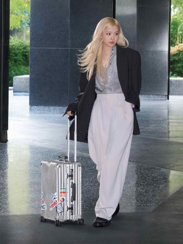 RIMOWA（日默瓦） 携手 Rosé（朴彩英）、Lewis Hamilton （刘易斯·汉密尔顿）和周杰伦续写 Never Still 最新篇章