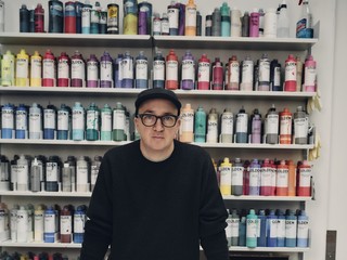 KAWS 出任优衣库品牌首位常驻艺术家 这一新角色旨在深化“Art For All”的文化理念， 并推动未来“LifeWear 服适人生”产品的创意发展