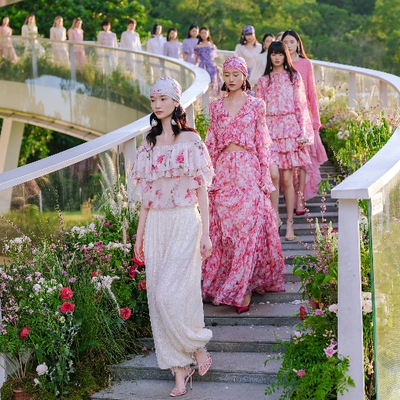 Koradior 2026《花园罗曼史》春夏大秀：走入浪漫女性的玫瑰纪元 花园罗曼史|Koradior2026春夏系列浪漫发布