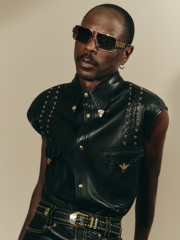  VERSACE 全新 GRECA 系列广告大片 内省的艺术 