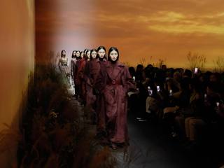 Max Mara 2025 秋冬大秀 “桀骜女主角”续写女性力量非凡篇章