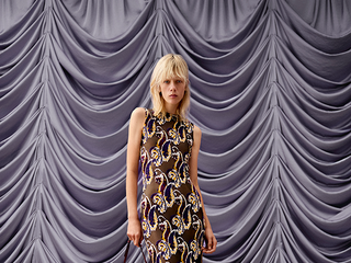 MYTHERESA美遴世携手ETRO推出独家假日胶囊系列