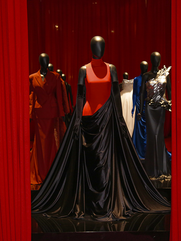 灵感合奏 赋形于梦  中国独立设计师盖术棋个人时装品牌 SHUQI GAI 首展于上海启幕