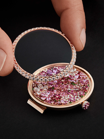 方寸间的流动盛宴：LA D DE DIOR高级腕表以宝石繁花赞颂自然