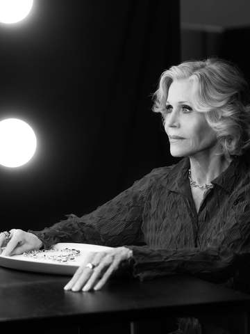 POMELLATO宝曼兰朵携手简·方达（JANE FONDA）、菲利平·勒鲁瓦·博利约(PHILIPPINE LEROY-BEAULIEU)与贝内黛特·博卡罗利（BENEDETTA PORCAROLI）共同探讨「WHAT MAKES AN ICON ICONIC铸就经典，何谓传奇」