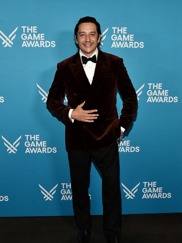 Gabriel Luna 身着dunhill 亮相2025年游戏大奖颁奖典礼