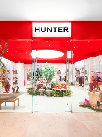 HUNTER江苏首店于南京德基广场活力启幕