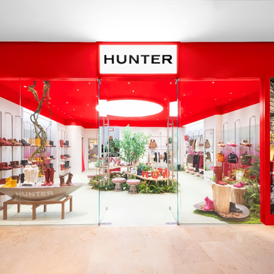 HUNTER江苏首店于南京德基广场活力启幕