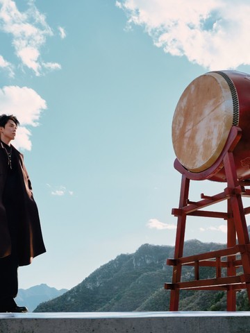 一鼓作气，万象更新 Qeelin麒麟携手全球品牌代言人王楚钦敲响新年胜势