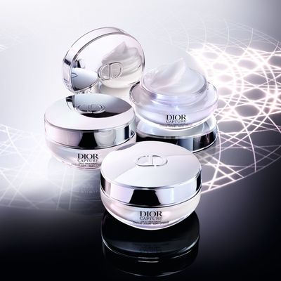 24小时胶原快充，定格肌肤紧弹质感