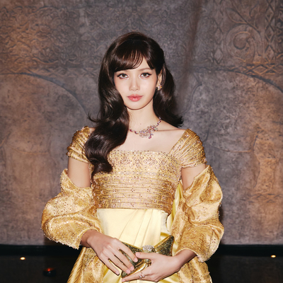 BALMAIN为Lisa担任「Amazing Thailand」品牌大使呈献典藏灵感定制礼服