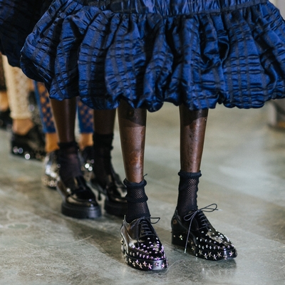 Jimmy Choo 携手 noir kei ninomiya 发布联名系列