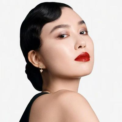 迪奥彩妆星品 |  新年开运红妆 尽释自信魅力