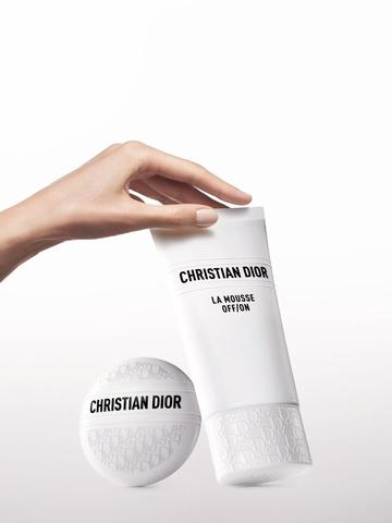 迪奥睡莲洁面与迪奥老花霜 | 冬日肌肤的净润双步曲