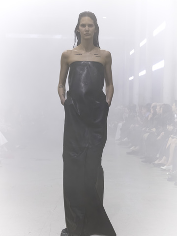 【巴黎女装周】RICK OWENS 发布2026秋冬女装系列