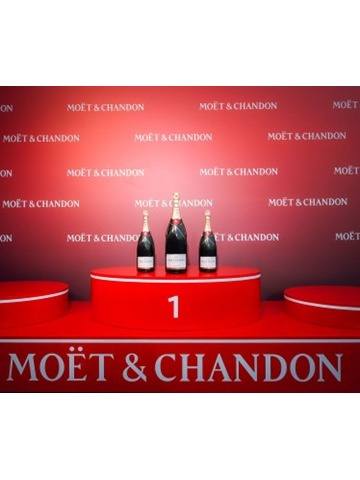 酩悦香槟再现 2026 年FORMULA 1®喜力中国大奖赛领奖台，共庆荣耀时刻