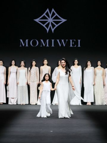 MOMIWEI 2026春夏高定「山与海」系列闪耀中国国际时装周 以时尚赋能女性多元力量