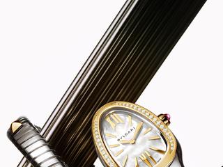 2026“ 钟表与奇迹 ” 高级钟表展 BVLGARI 宝格丽 Serpenti Tubogas Studs 胶囊腕表 金与精钢： 风格魅力与果敢表达的碰撞