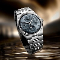 积家呈献MASTER CONTROL CHRONOMETRE  大师系列天文台腕表  全新系列以一体式金属表链搭配简约设计 致献精密制表工艺