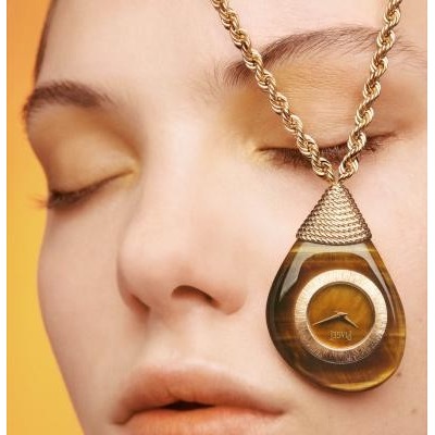 PIAGET伯爵呈献Swinging Pebbles坠饰时计 时光有形，韵律无声