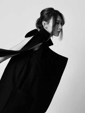 Qi Yun 谈结构、流动，与一件衣服所能承载的意志