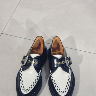 Vivienne Westwood 携手 George Cox 推出联名鞋履系列  